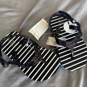 New GAP flip flops with back strap